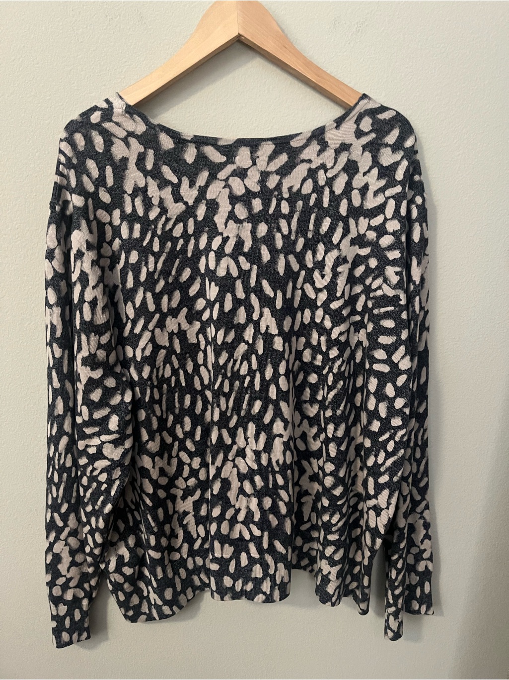 Nic+Zoe Black And Beige V-Neck Button Cardigan Size 3x Nwt — image 6 of 8